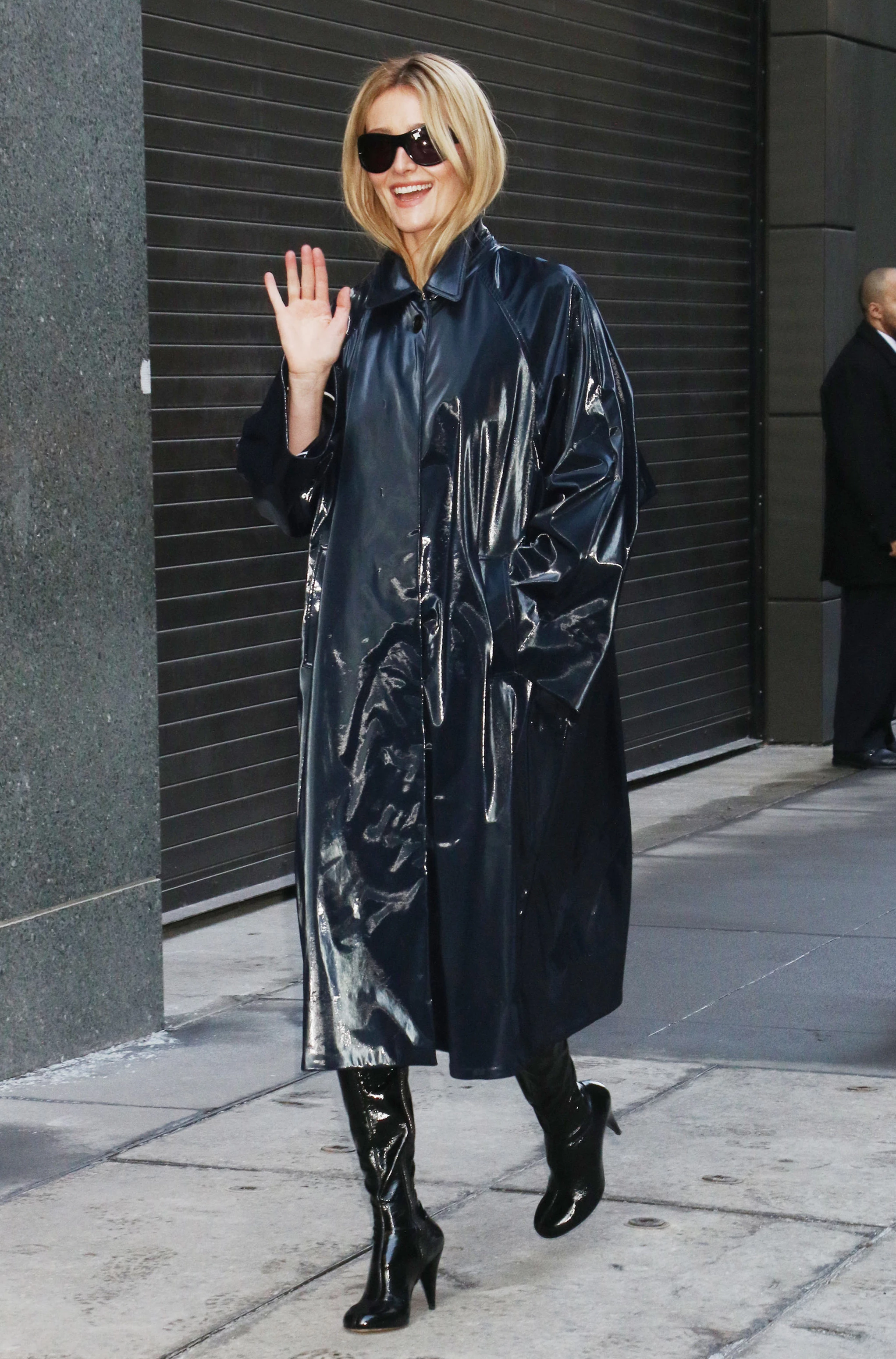 How to Reimagine Carolyn Bessette-Kennedy's Wardrobe: The Example of Actress Sarah Pidgeon3