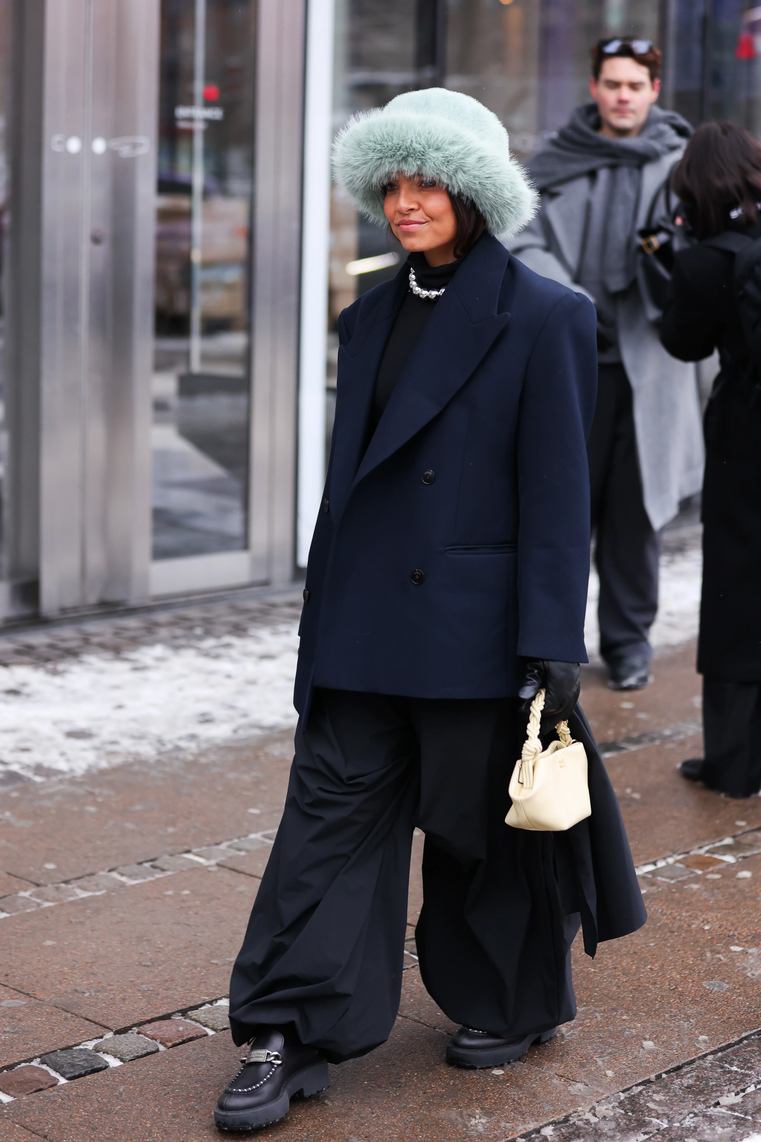 Streetstyle: the most fashionable girls on the streets of Copenhagen39