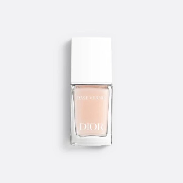Foggy French – a manicure you definitely want to try