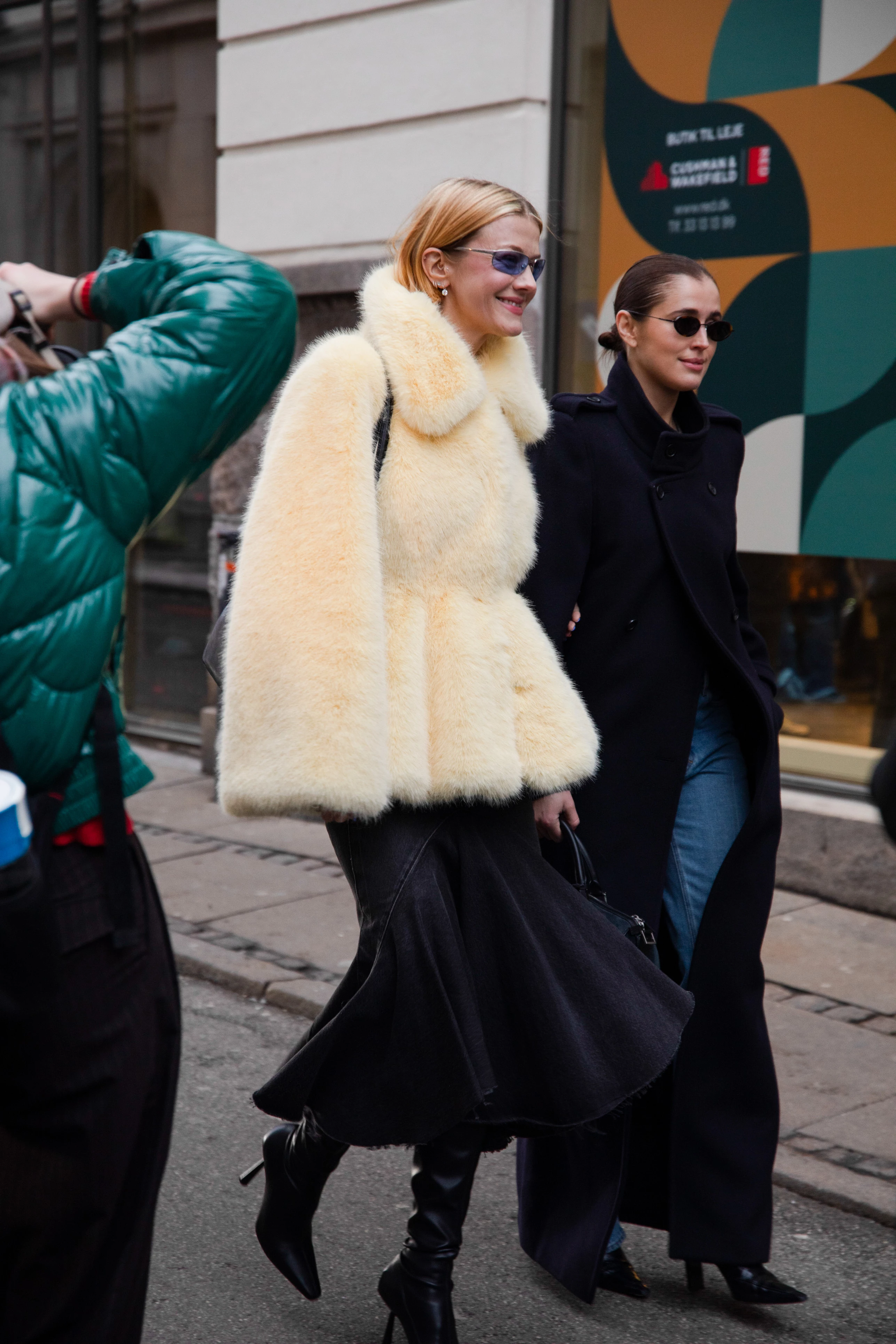 Streetstyle: the most fashionable girls on the streets of Copenhagen28