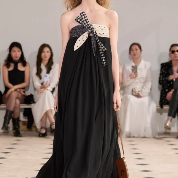 4 Romantic Bridgerton-Style Hairstyles That Will Be Trending in 2026