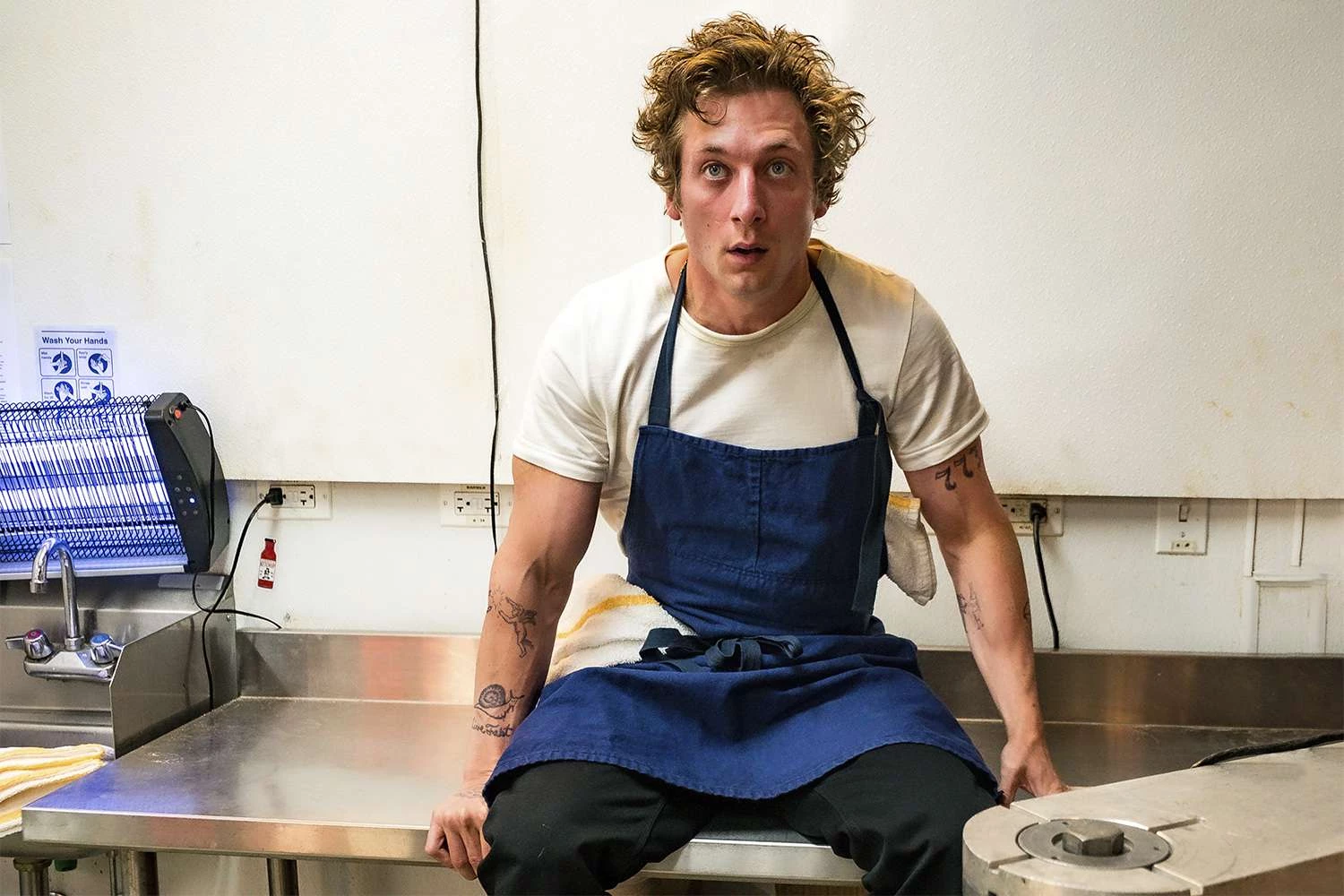 What you need to know about Jeremy Allen White, star of the series "Bear"4