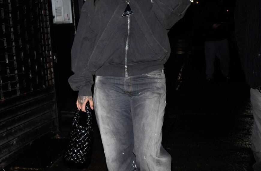 5 unusual jeans colors that will make your looks more interesting this…