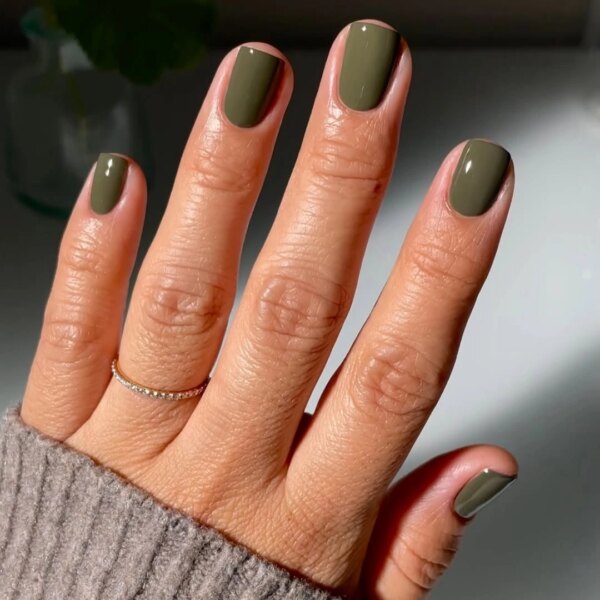 Green Nails: Here's the Unexpected Color That'll Have Everyone Going&hellip;