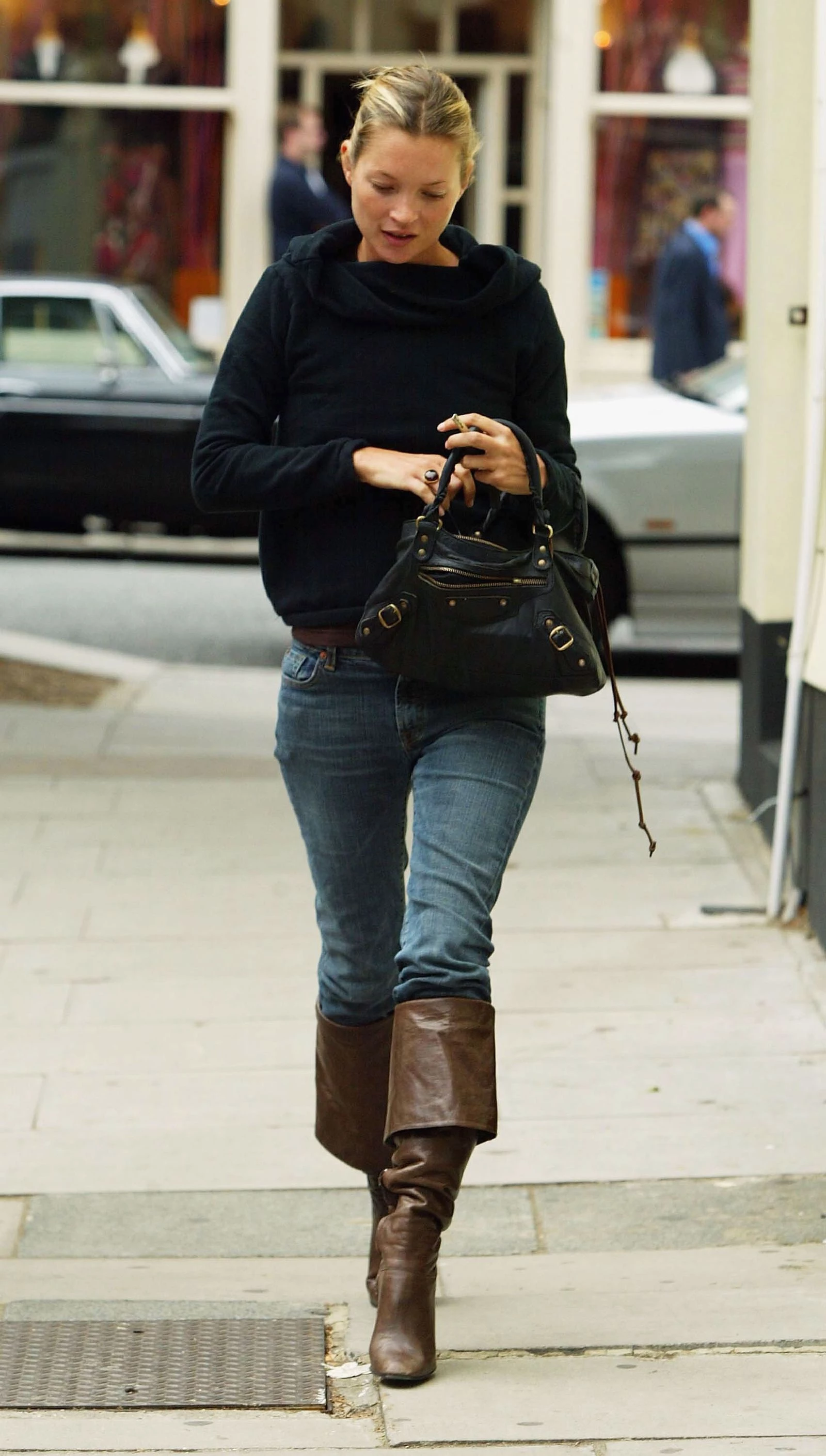 Kate Moss with a Balenciaga City Bag1