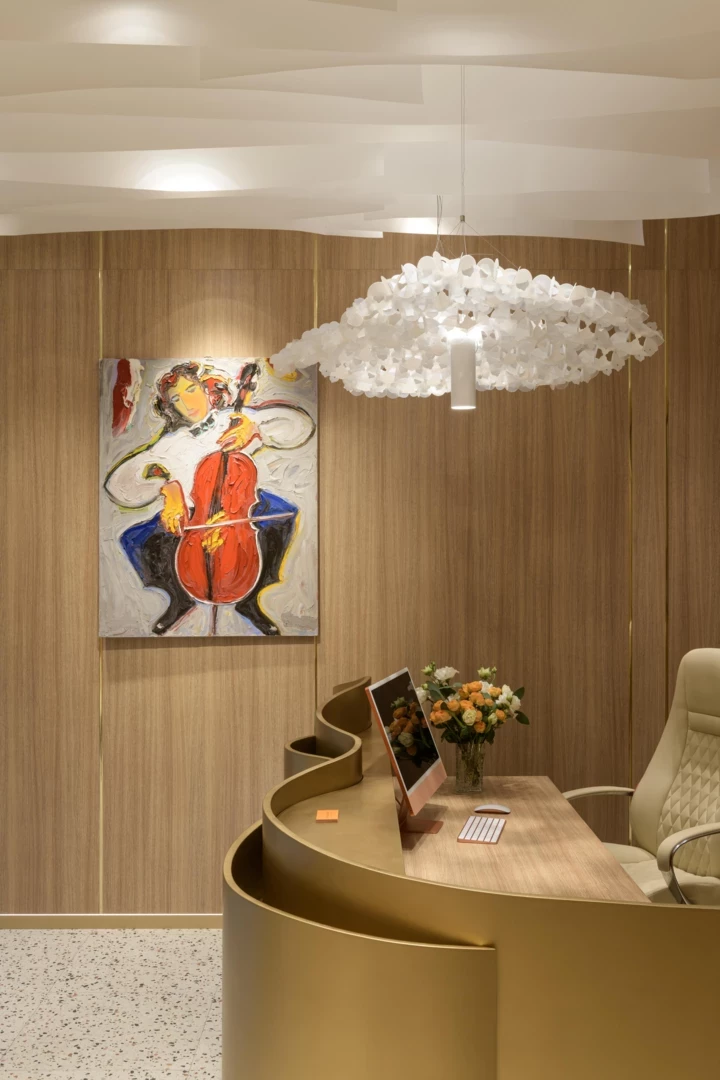 VOGUE UA To Do List: item #7. Restore your smile10