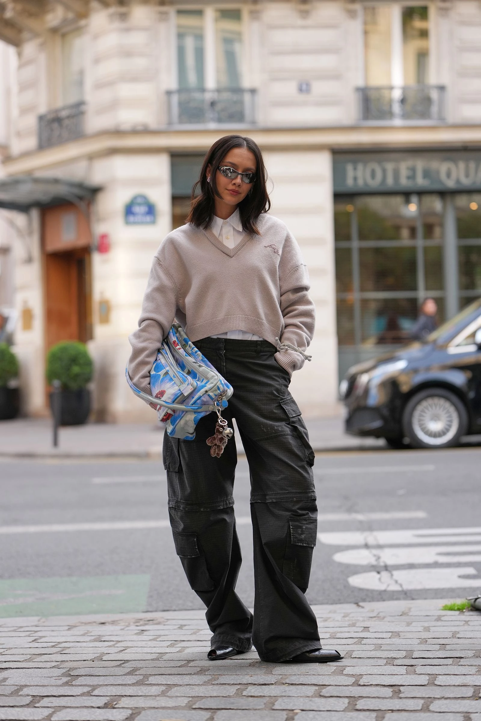 Cargo pants are back: how to wear pants from the 2000s and be trendy in 20261