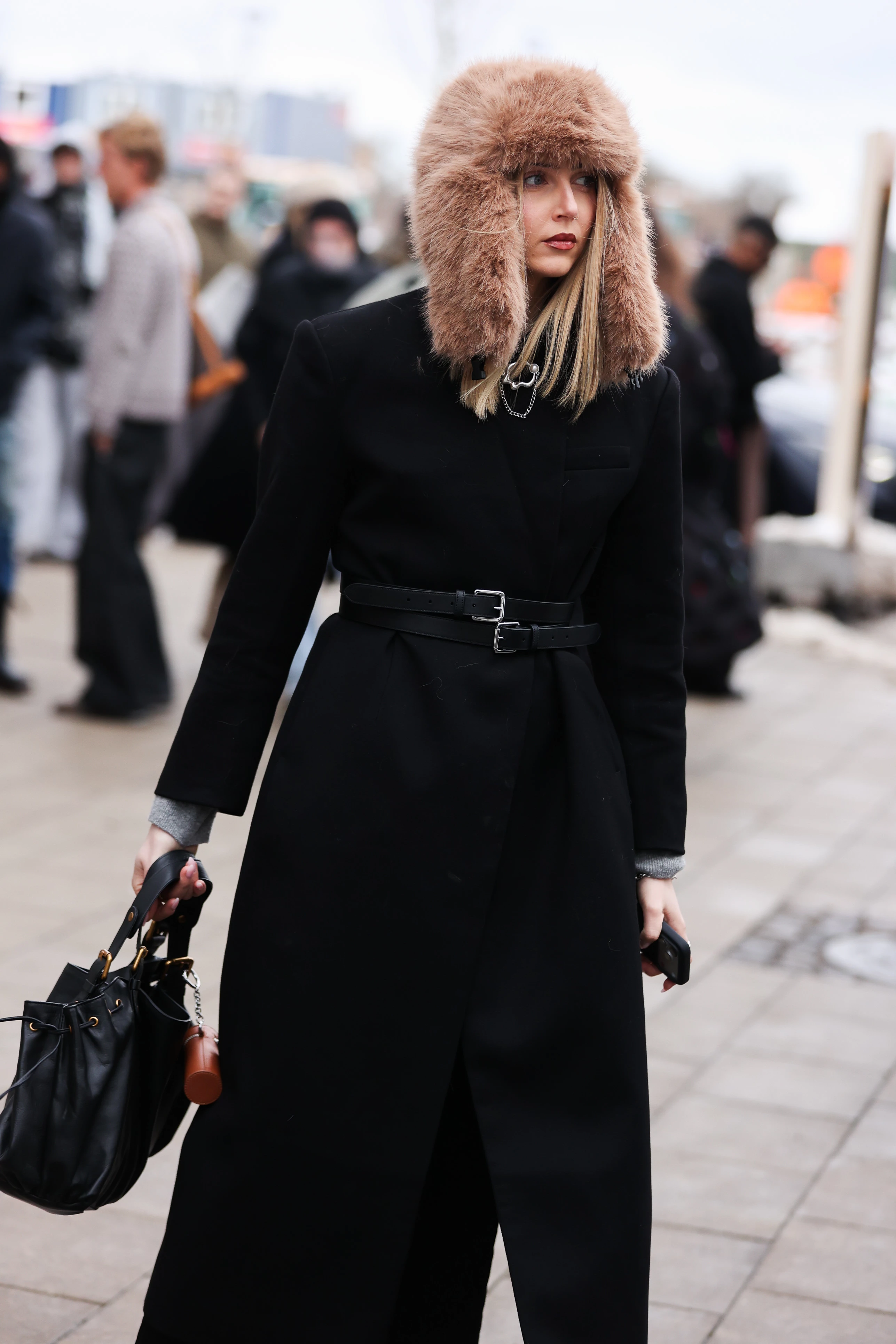 Streetstyle: the most fashionable girls on the streets of Copenhagen23