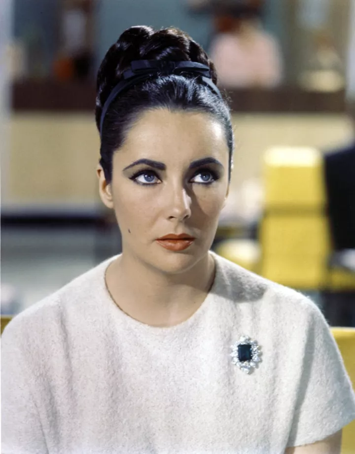 Elizabeth Taylor and her jewelry in the movies1