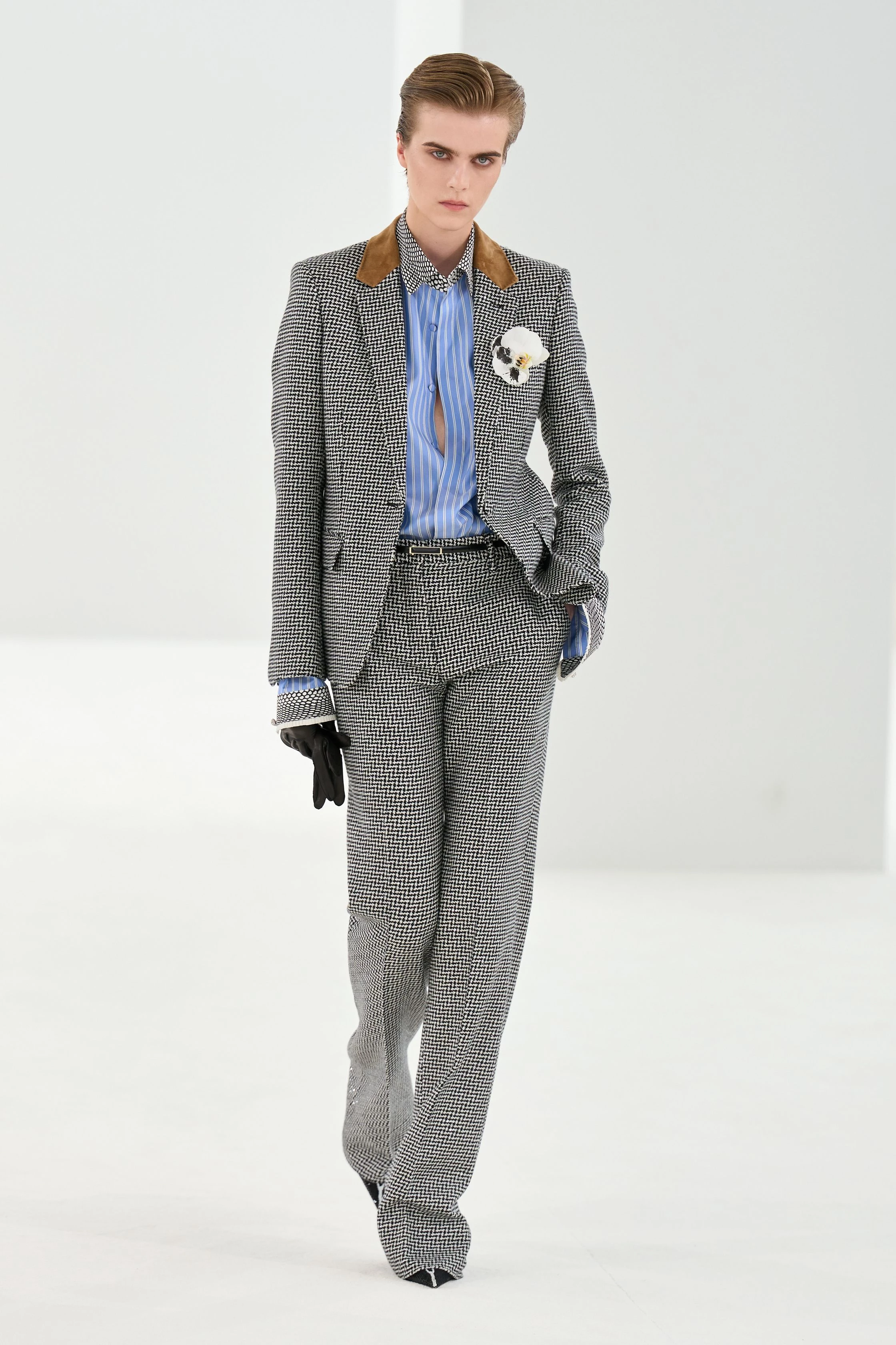 Heider Ackermann Reimagines Tom Ford's Legacy – and Makes It Dangerously Sexy14