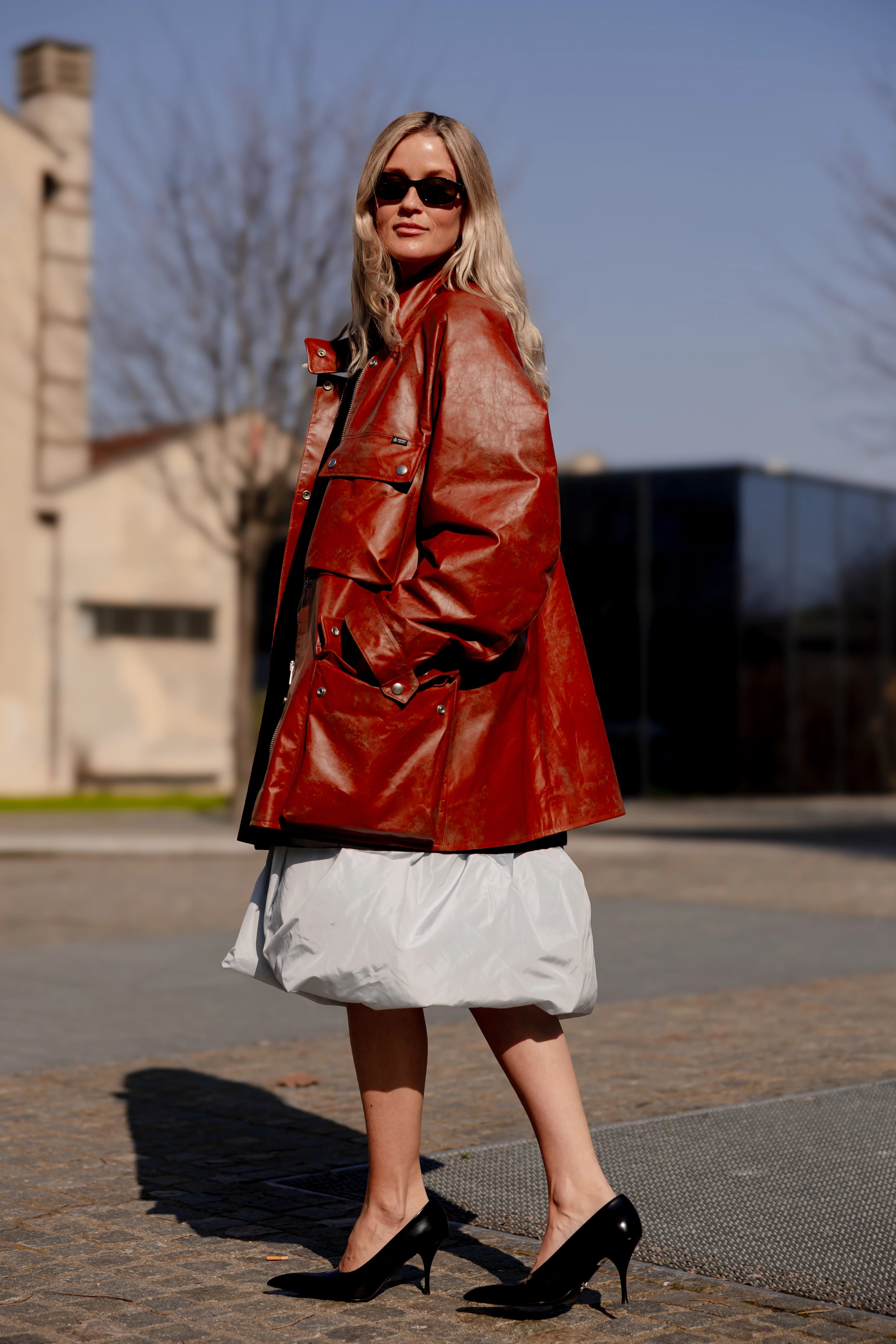 Streetstyle: the most fashionable girls on the streets of Milan14