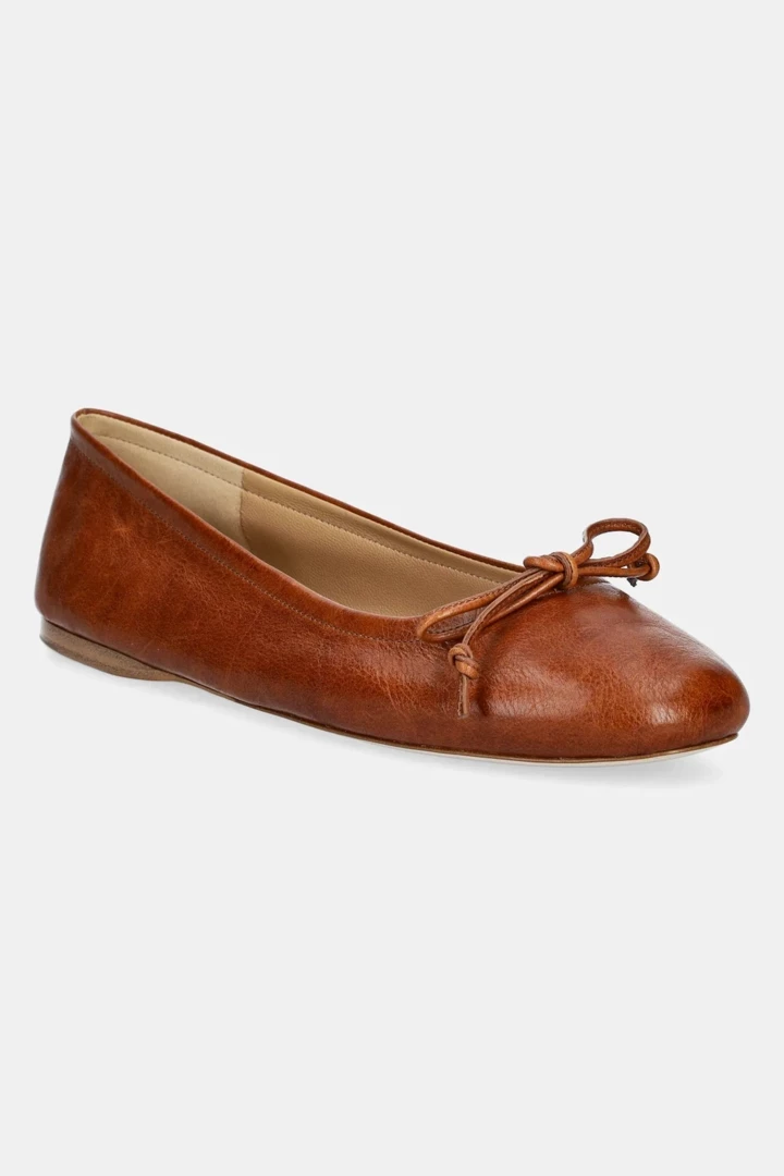 Brown ballet flats are the most elegant and versatile shoes this spring6