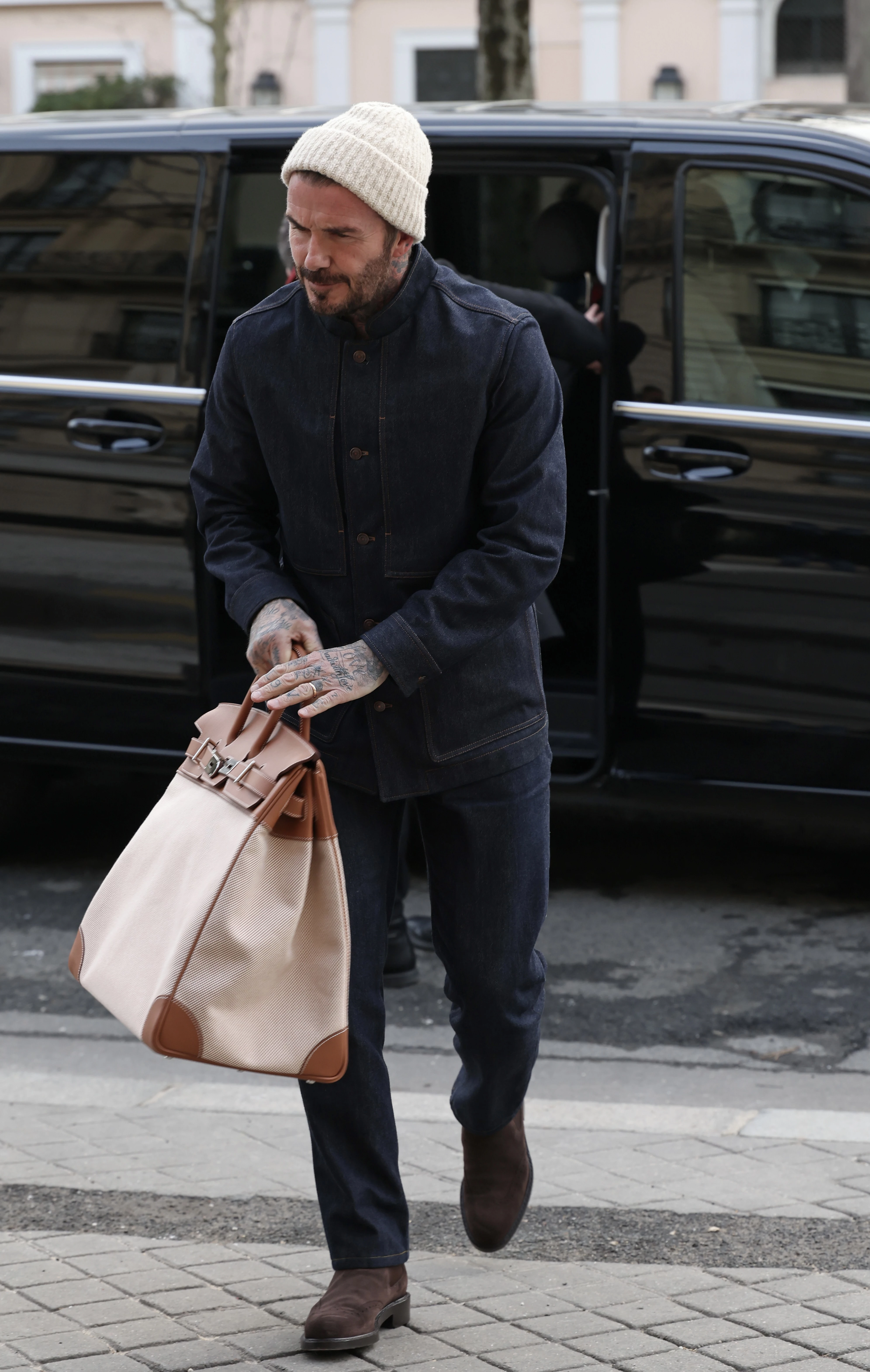 David Beckham with an Hermès bag4