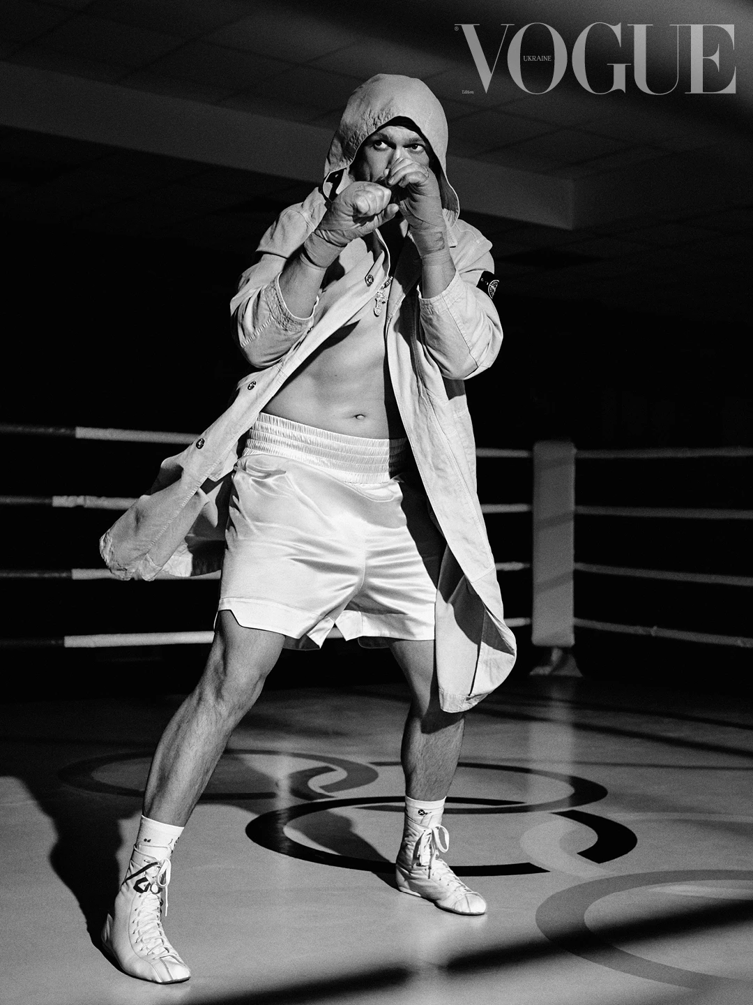 Cotton coat, Stone Island, boxing sneakers, hero property10