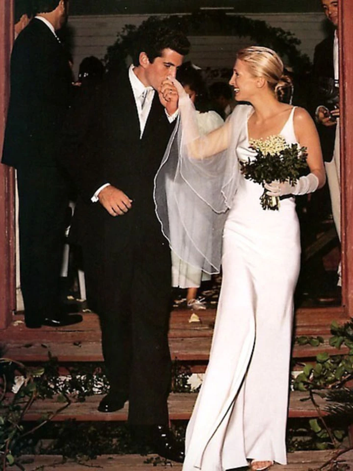 What you need to know about the scandalous book "The Dark History of the Kennedy Clan"2