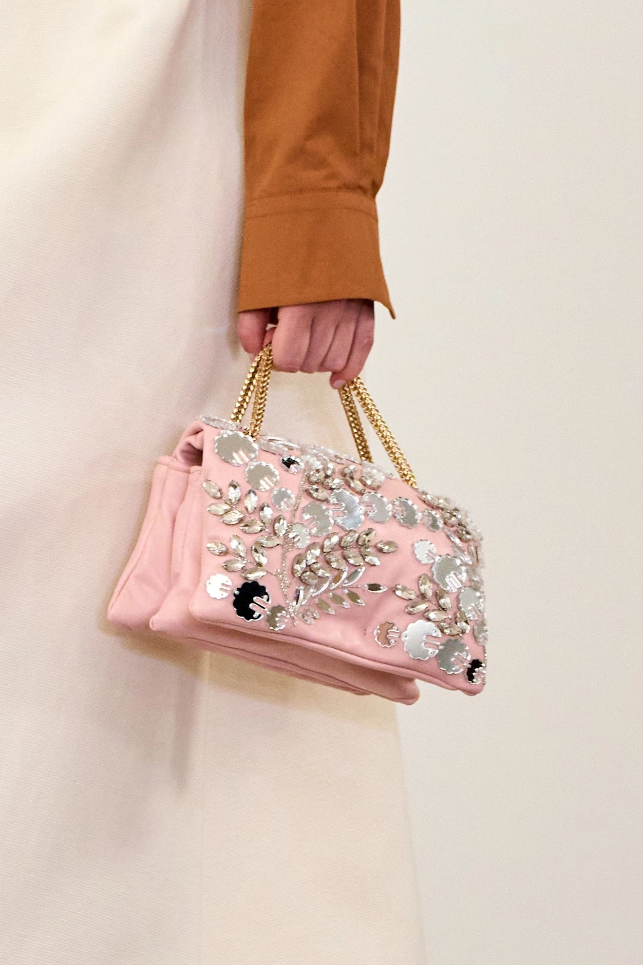 Giambattista Valli Spring-Summer 2026. Launchmetrics.com/spotlight6