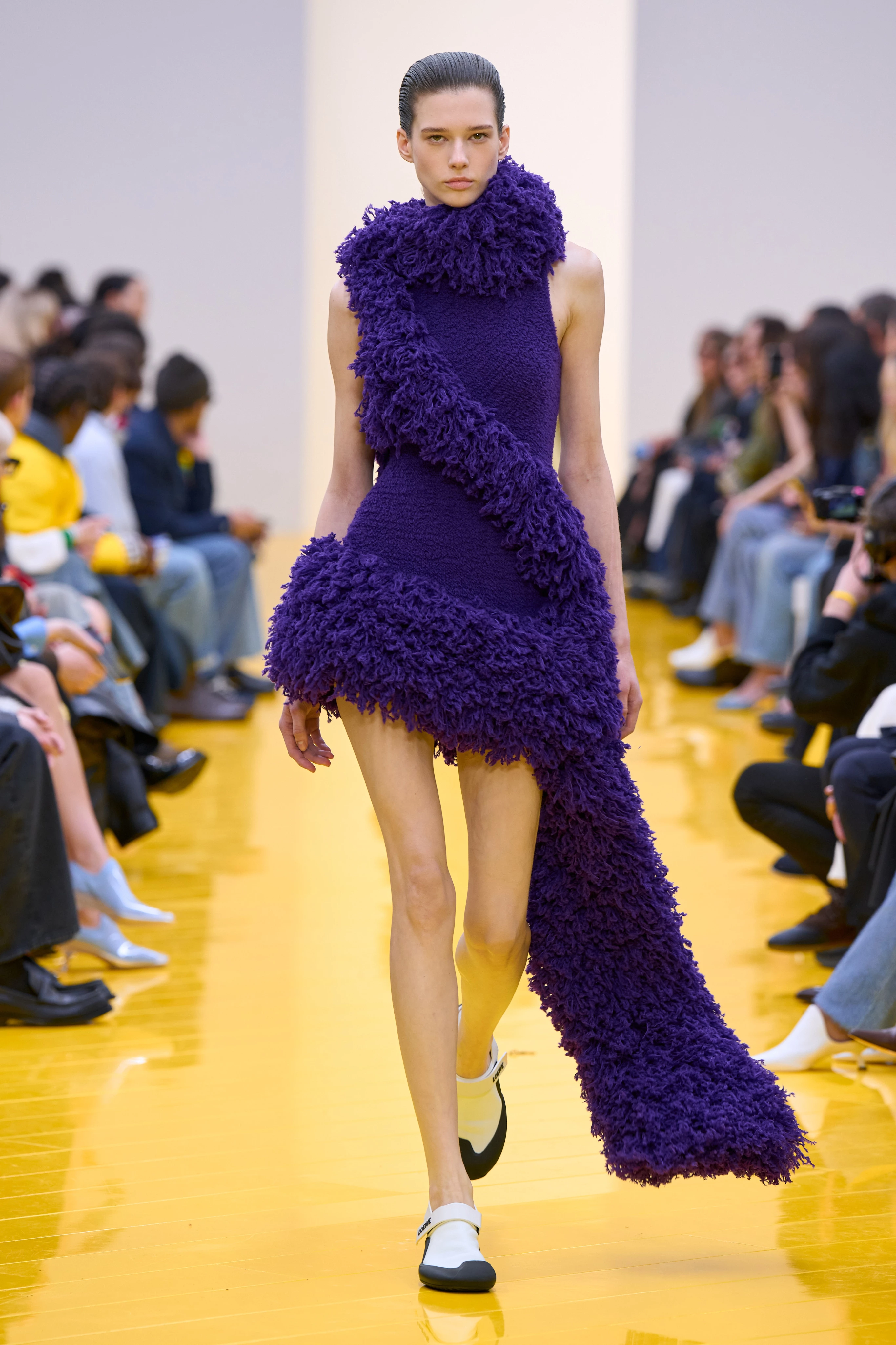 Paris Fashion Week: New Collections from Balenciaga, LOEWE and Viktoria Beckham6