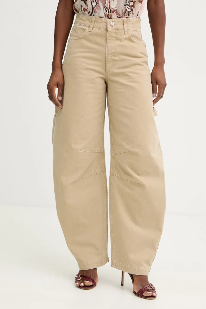 Here are the hottest jeans this season, which are gradually becoming the new classics16