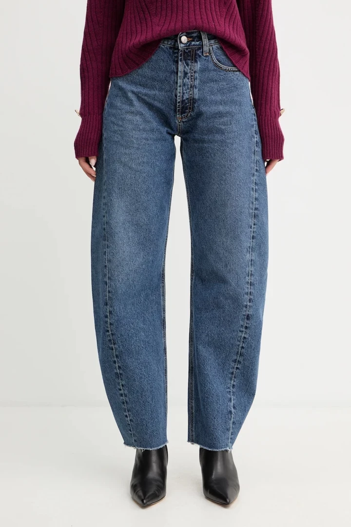 Here are the hottest jeans this season, which are gradually becoming the new classics8