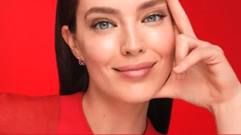 Emily in Paris: an interview with top model Emily Di&hellip;