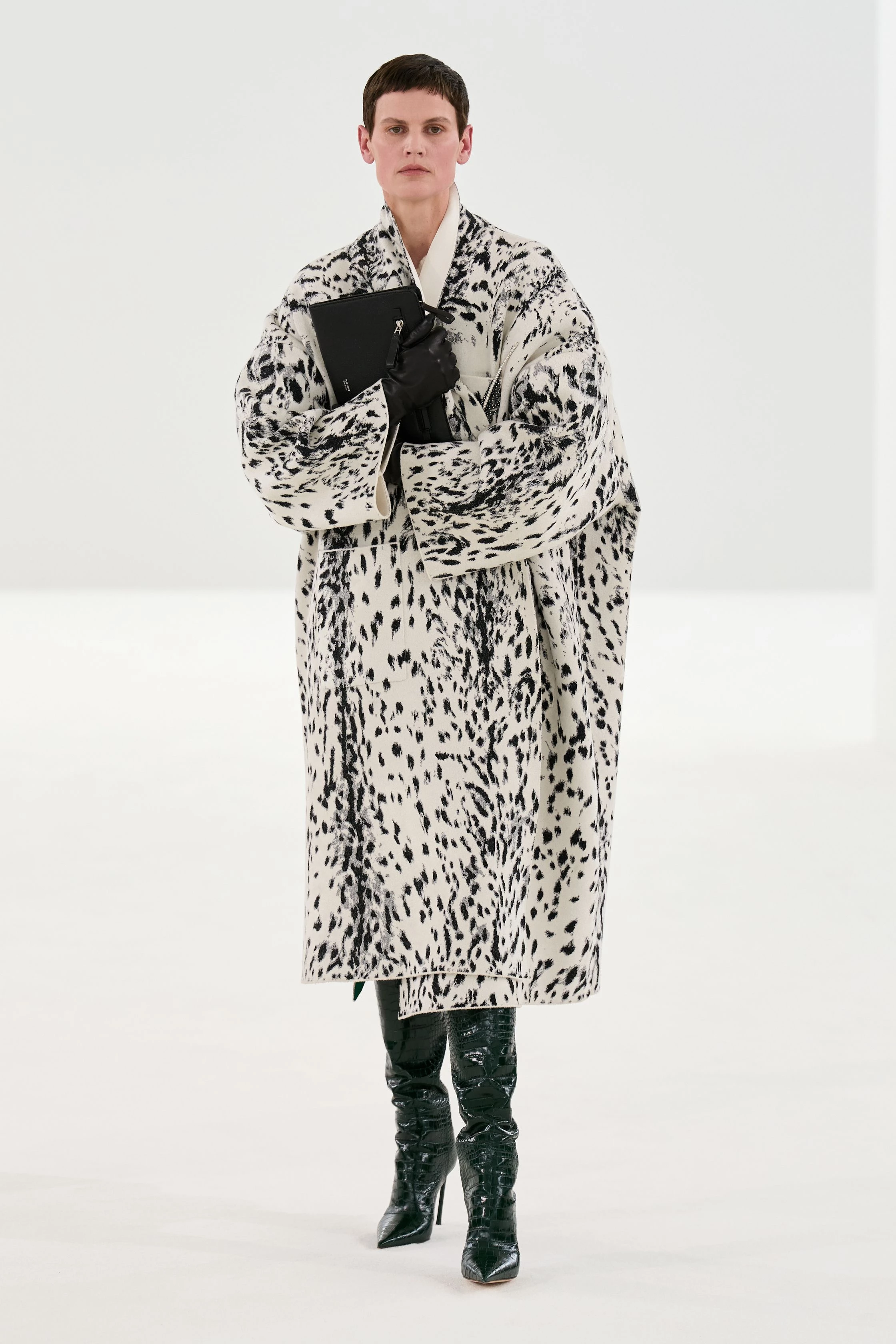 Heider Ackermann Reimagines Tom Ford's Legacy – and Makes It Dangerously Sexy4