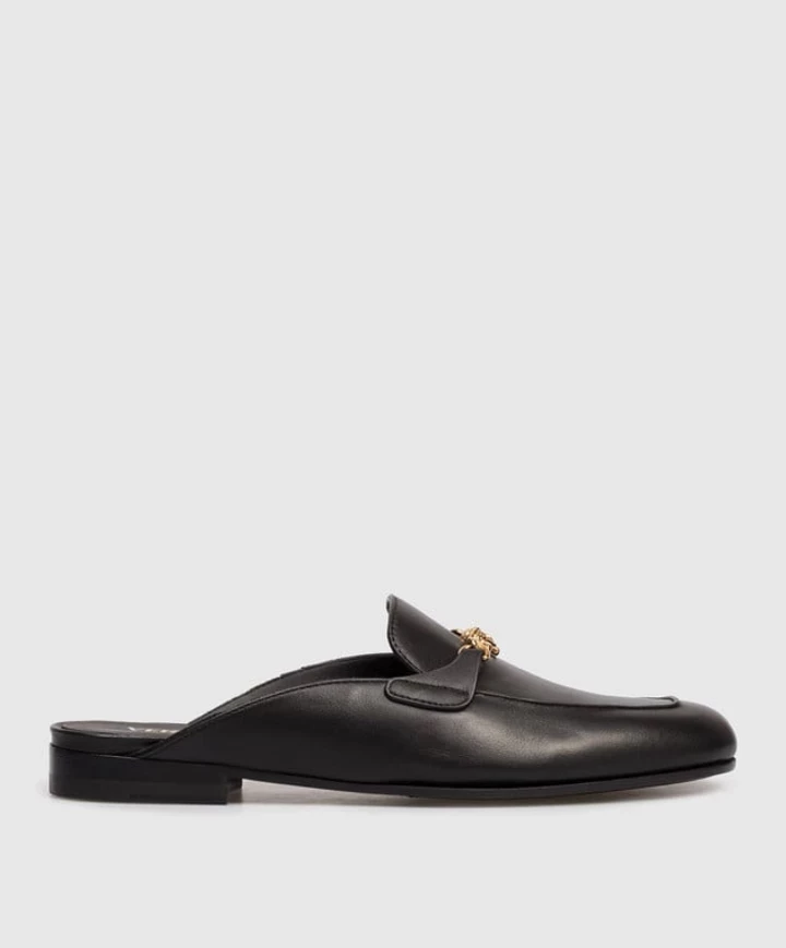 A minimalist's dream: slippers without unnecessary details are the most fashionable shoes this spring and summer8