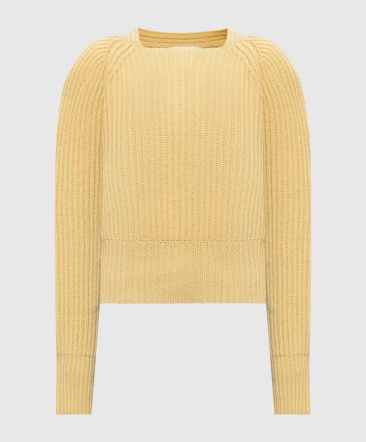A yellow sweater is a fashion must-have in your basic wardrobe this spring7