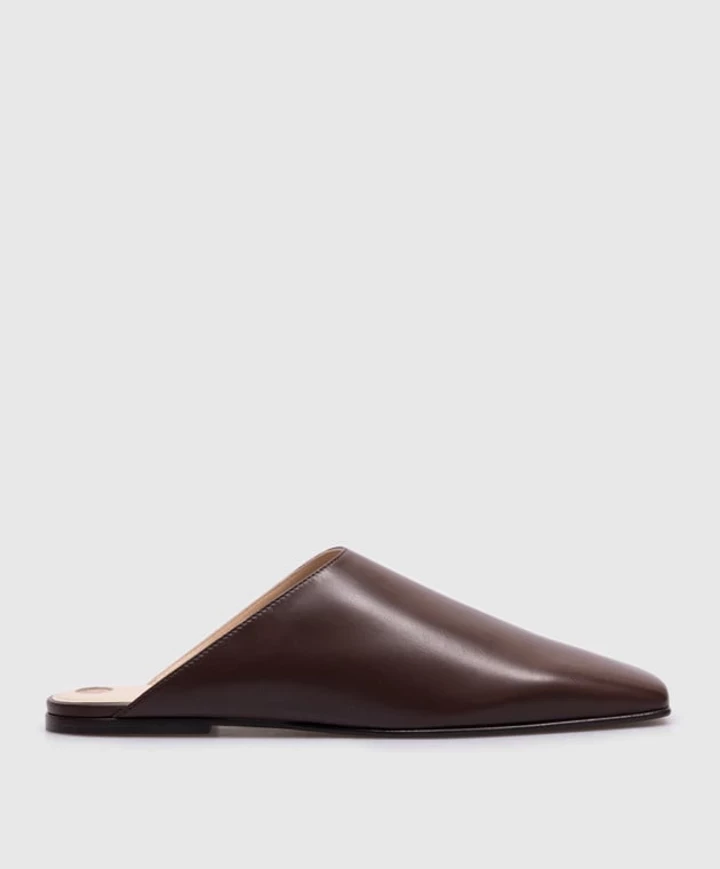A minimalist's dream: slippers without unnecessary details are the most fashionable shoes this spring and summer5