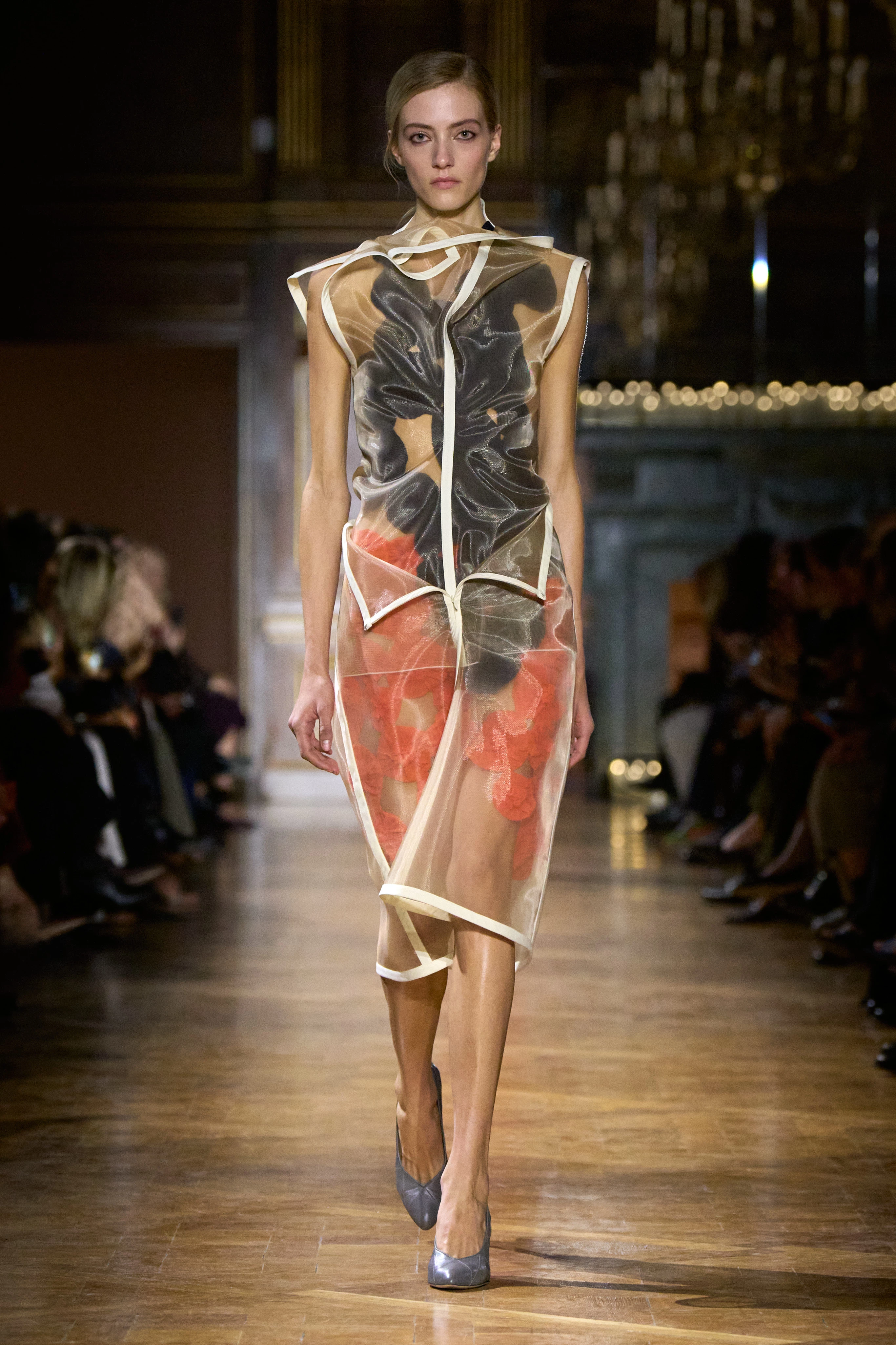 Paris Fashion Week: New Collections from Balenciaga, LOEWE and Viktoria Beckham10