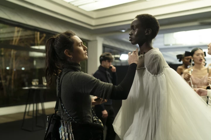 "Couture" director Alice Vinokur — about working with Jolie, Ukraine, and filming in Chanel's studios3