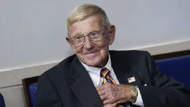 Lou Holtz’s Passing: Examining the Former Notre Dame Coach’s Demise