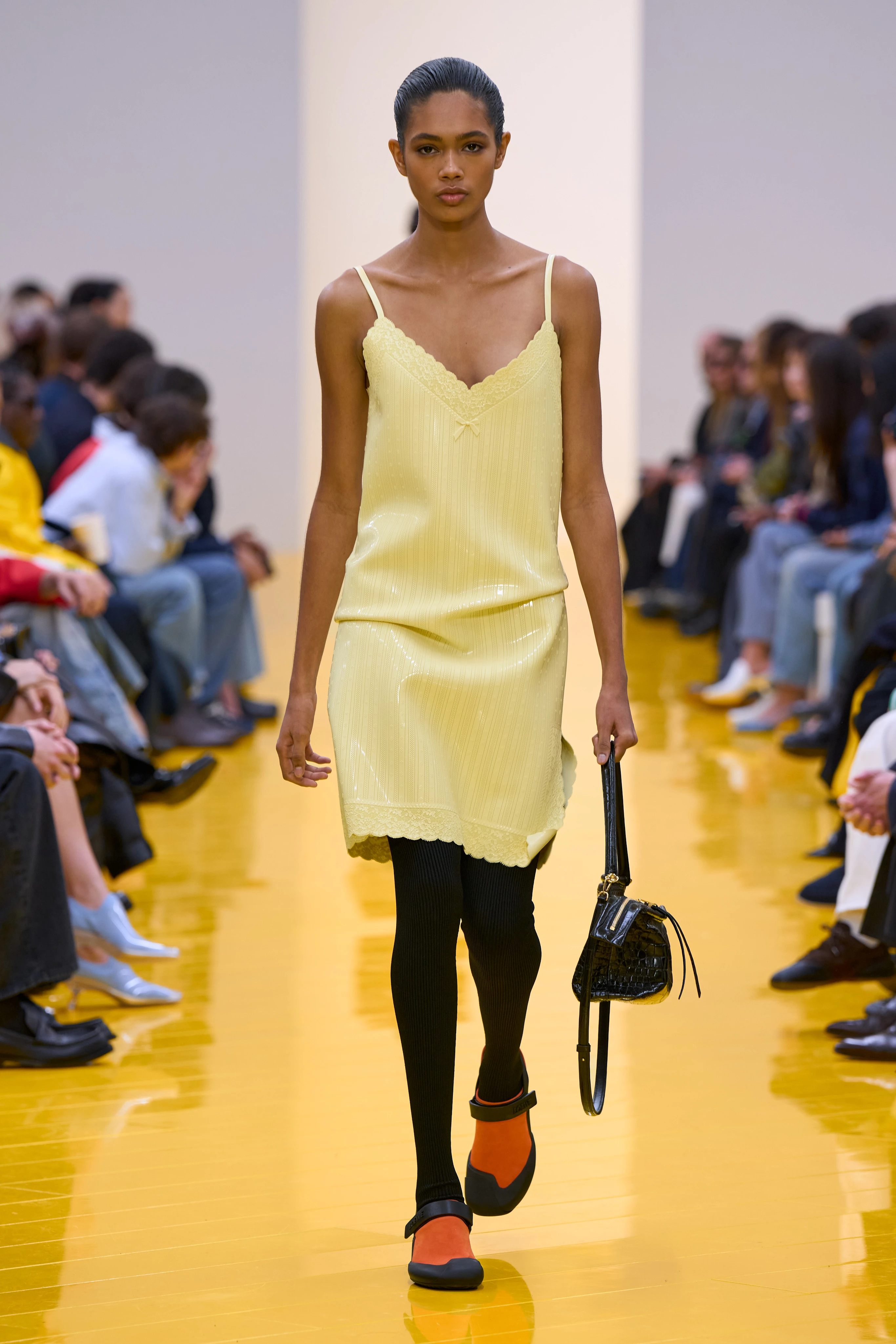 Paris Fashion Week: New Collections from Balenciaga, LOEWE and Viktoria Beckham5