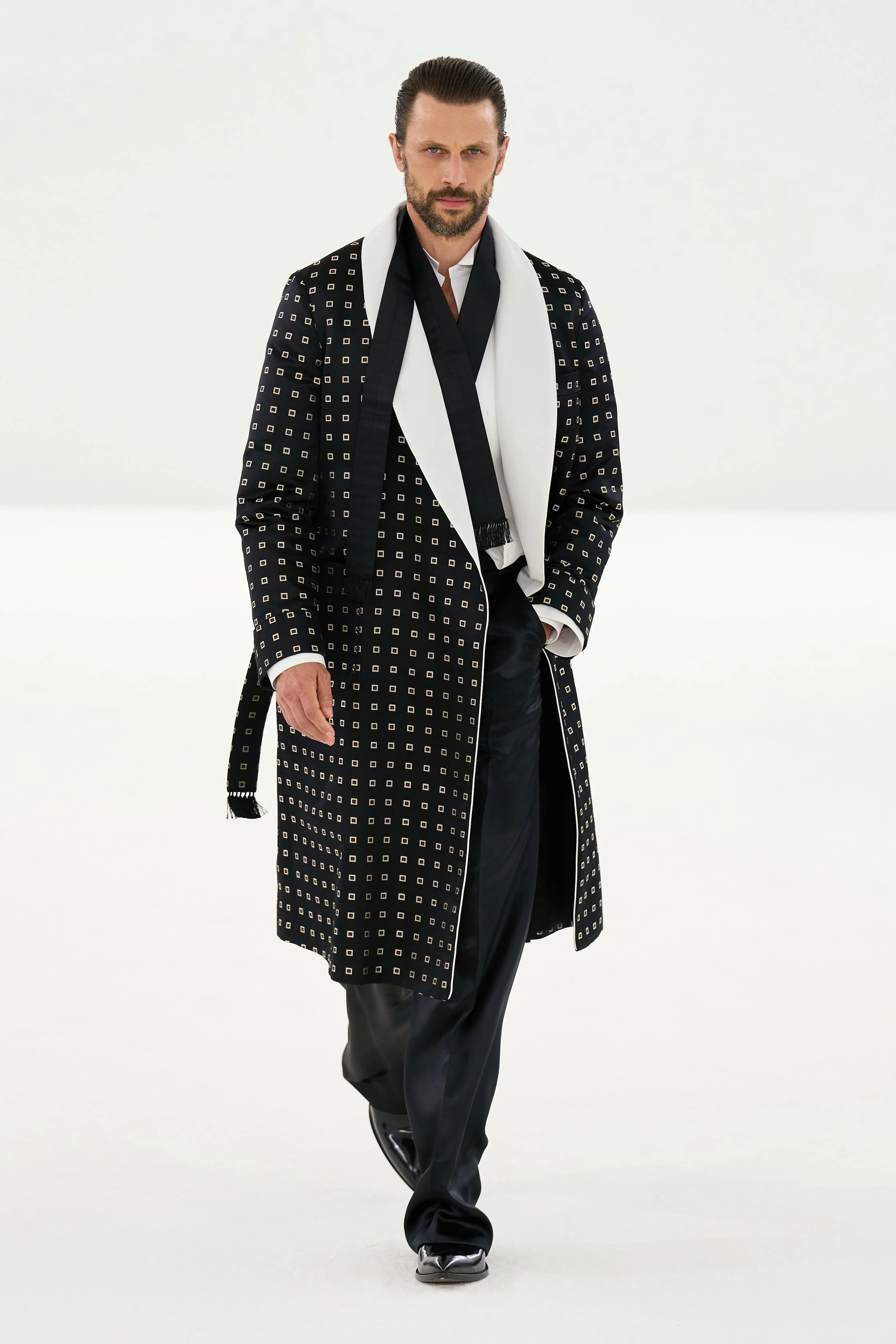 Heider Ackermann Reimagines Tom Ford's Legacy – and Makes It Dangerously Sexy17