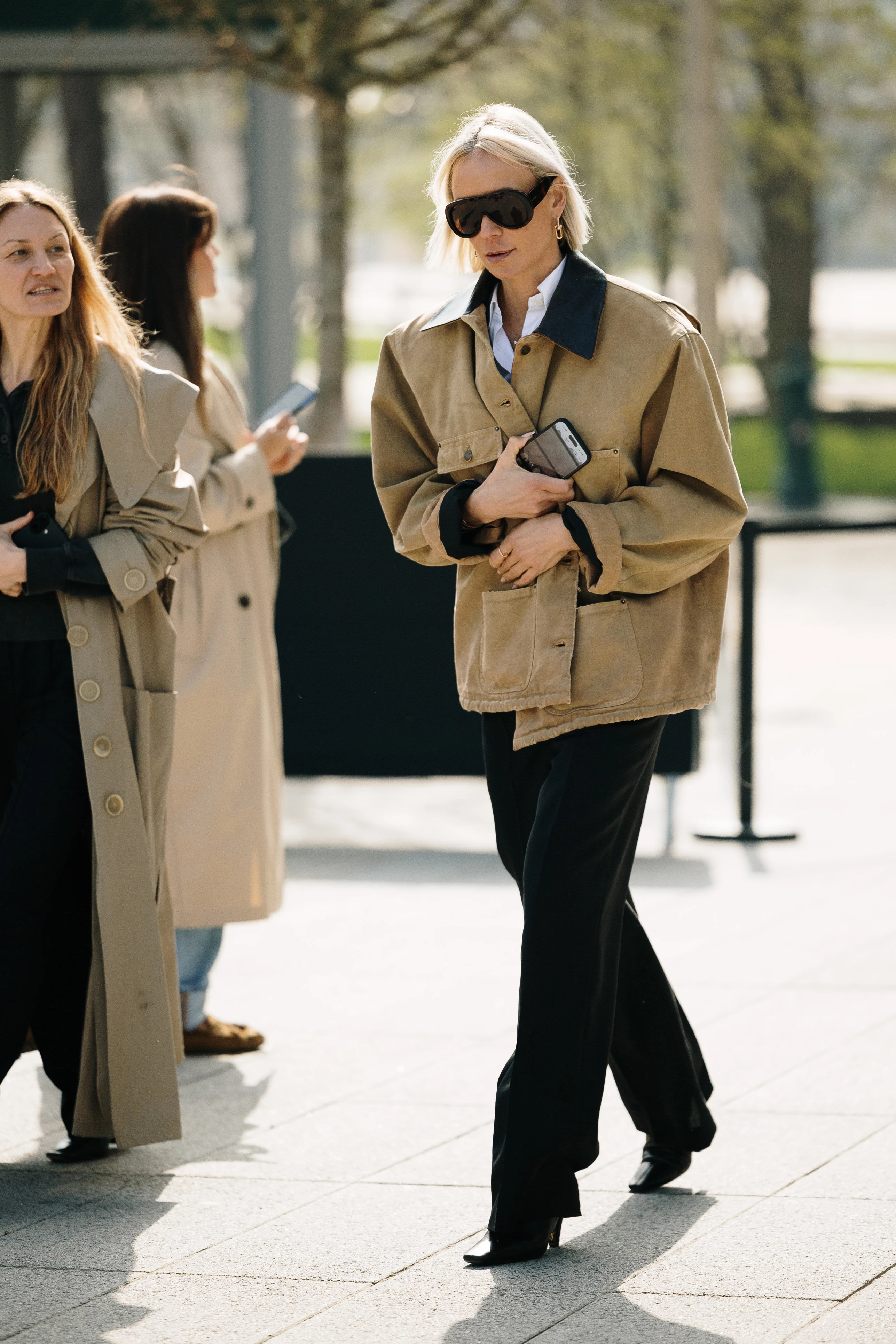 Streetstyle: how guests of Paris Fashion Week dress15