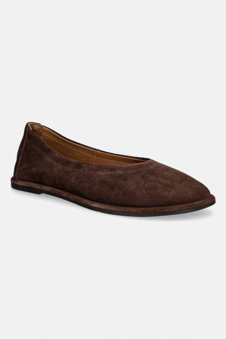 Brown ballet flats are the most elegant and versatile shoes this spring8