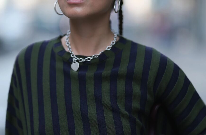 Forget about classic glasses: mask glasses are the main trend of 2026