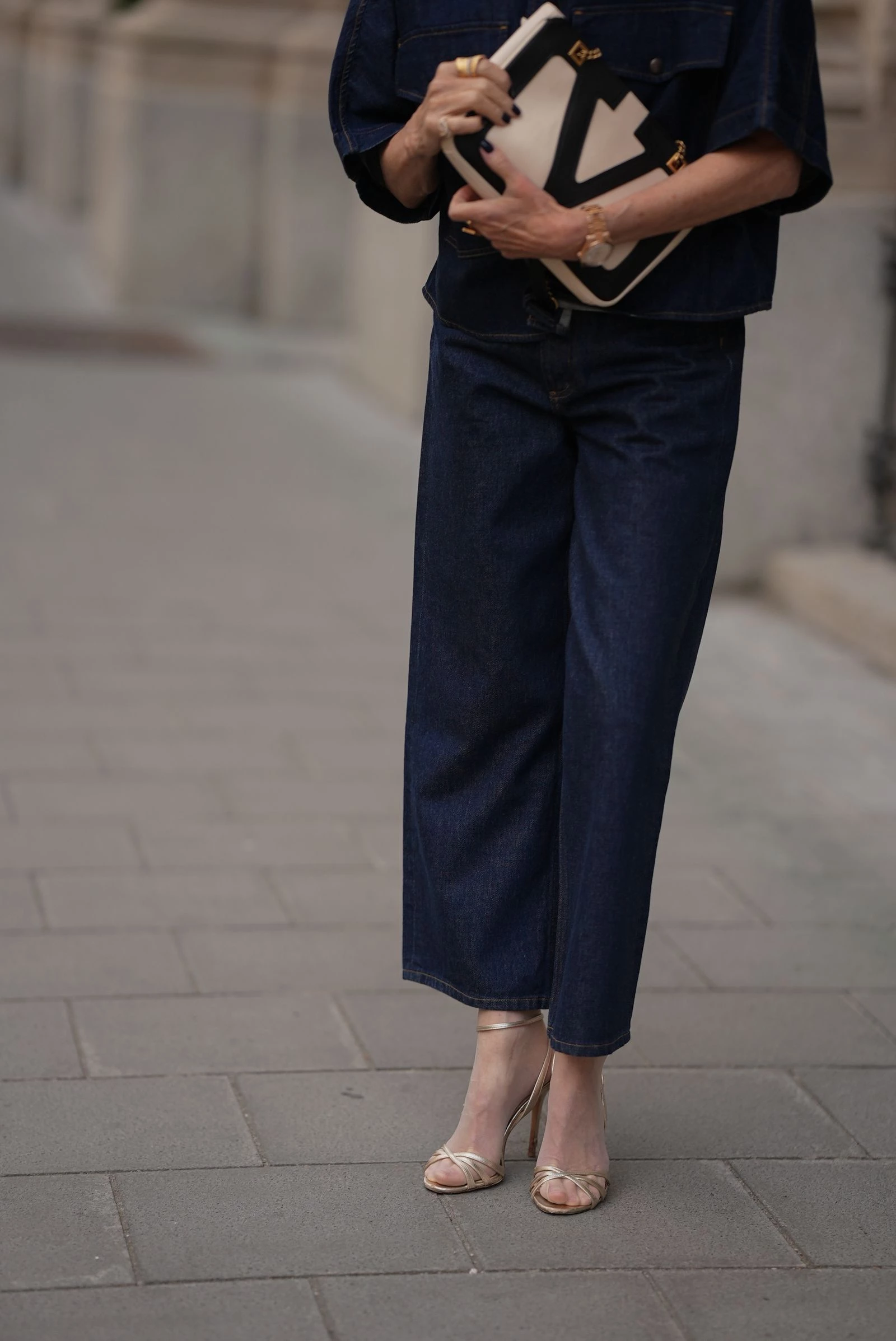 1990s-style cropped jeans are back in trend this spring2