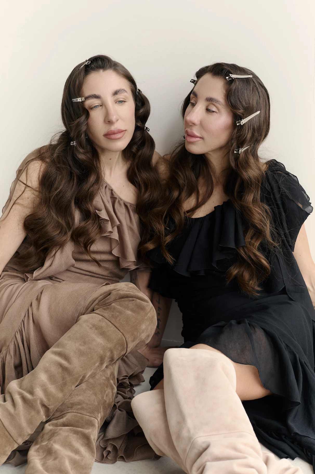 Denim, dresses and refined lightness - the main stylistic codes of this warm season in one collection3