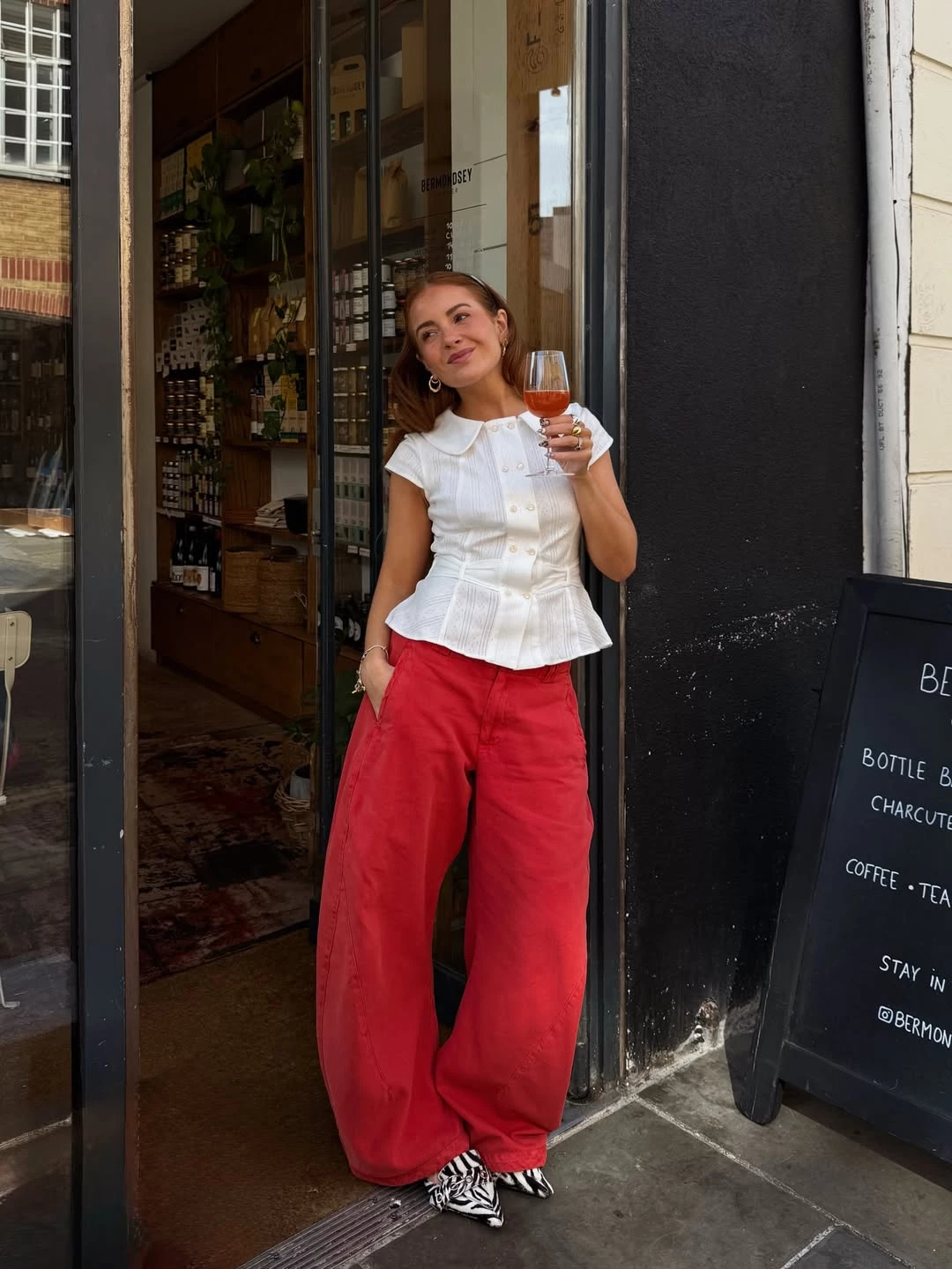 Instagram @rebeccaferrazwyatt1