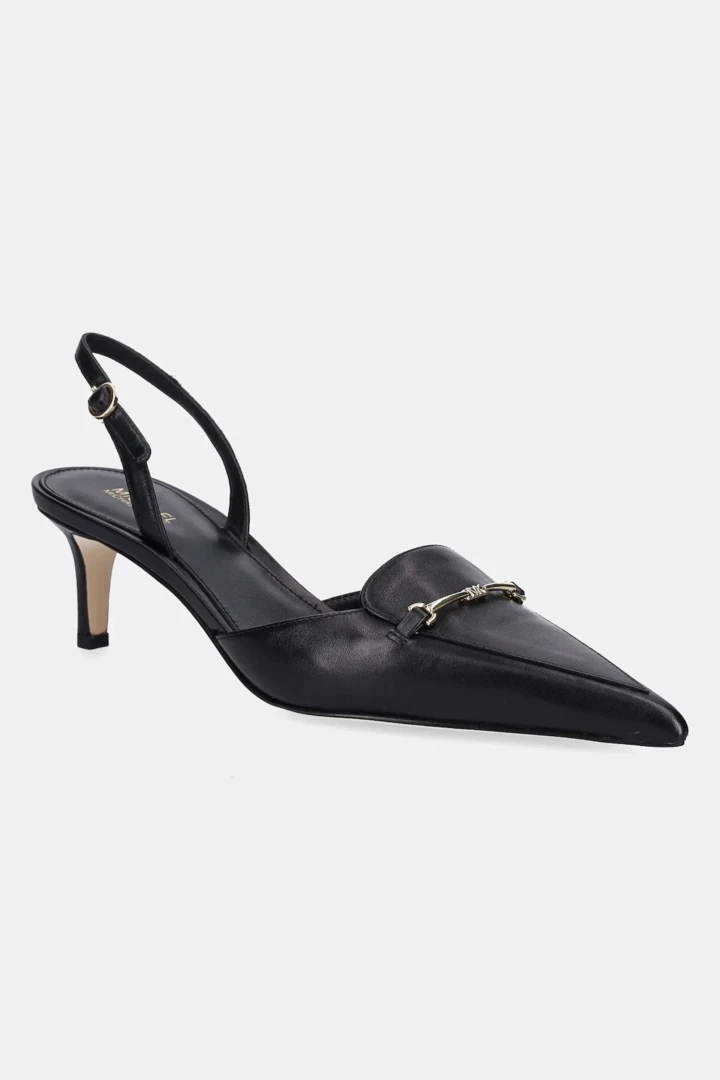 Micro-heeled shoes are the favorite footwear of fashion insiders 21 Micro-heeled shoes are the favorite footwear of fashion insiders11
