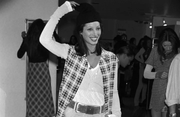 Click and drag to move Click and drag to move7