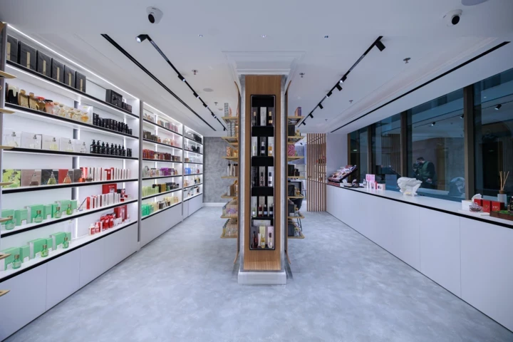 Jan niche concept at Leonardo: a new space for niche perfumery6