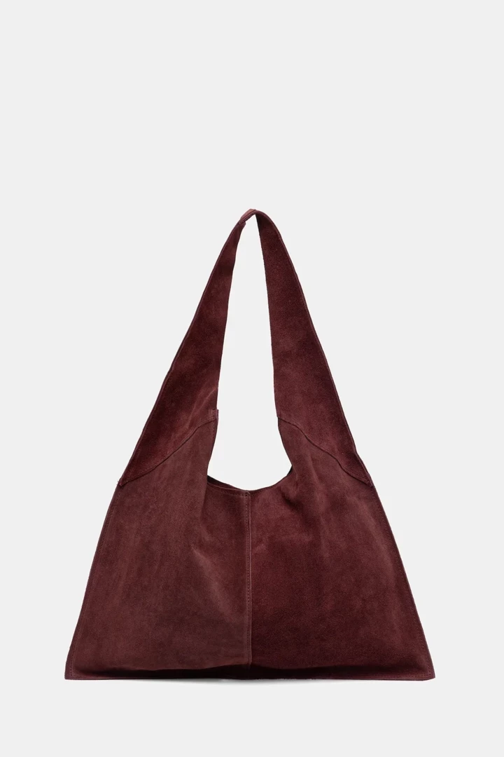 A bag in this color is the most sophisticated trend of spring11