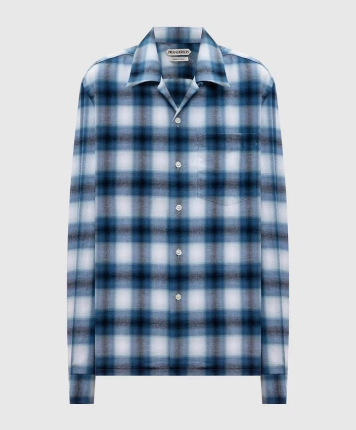 The plaid shirt is still the main thing of the off-season11