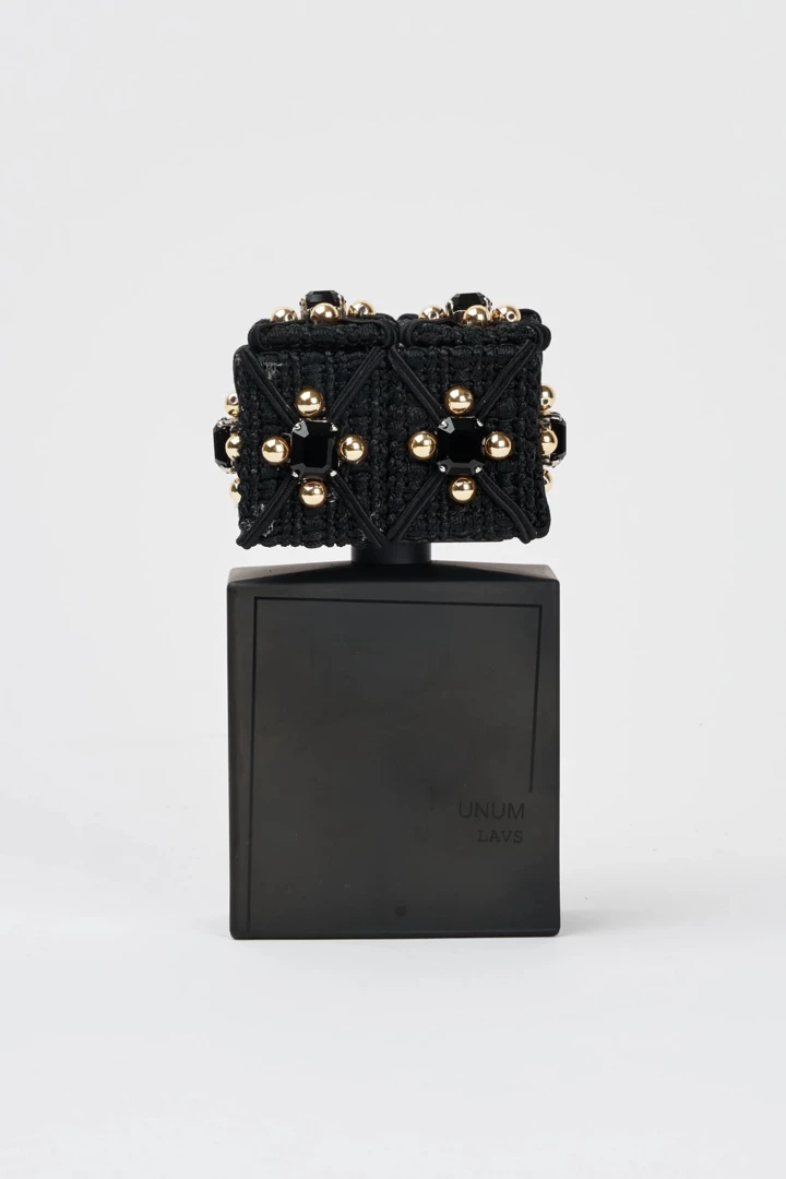 A selection of the best fragrances with incense and resins. From the "papal" Filippo Sorcinelli to CDG0