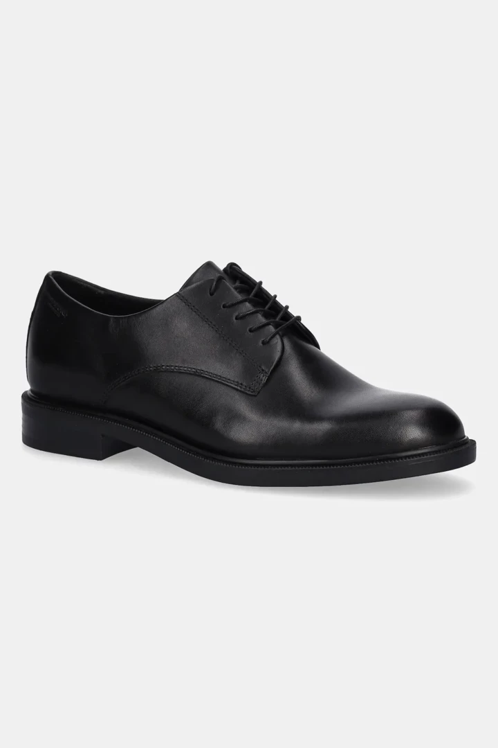Derby shoes are a stylish alternative to ballet flats this spring8