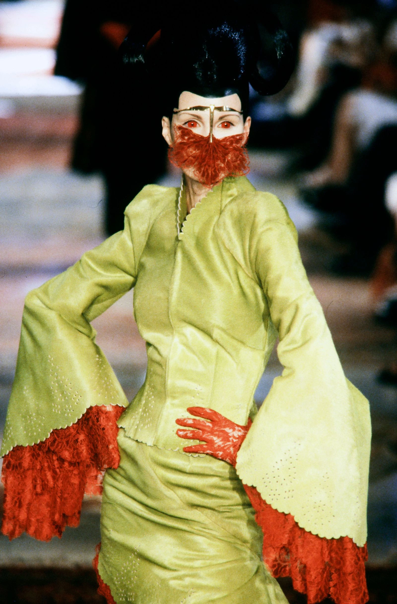 Givenchy Haute Couture, fall-winter 1997/199816