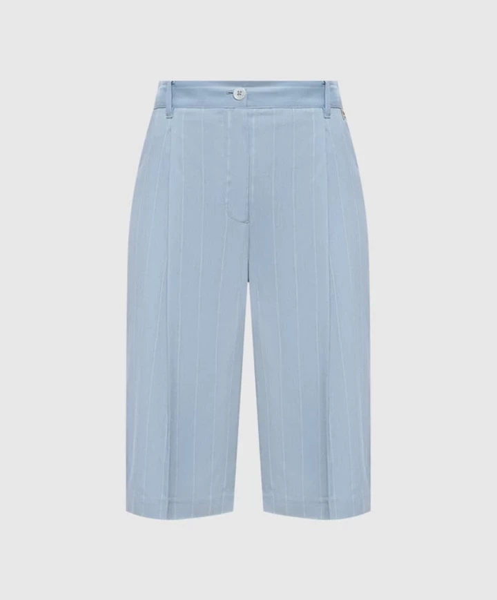 Why classic "knee-length pants" are the perfect solution for fashion April 202610