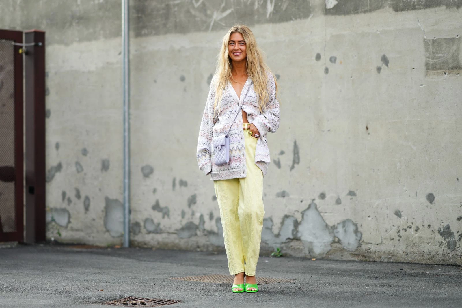 4 Jeans Colors That Fashionistas Are Choosing Instead of Blue — and You'll Definitely Want to Wear Them2