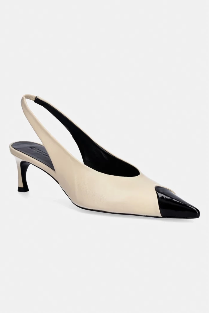 Micro-heeled shoes are the favorite footwear of fashion insiders 15 Micro-heeled shoes are the favorite footwear of fashion insiders5